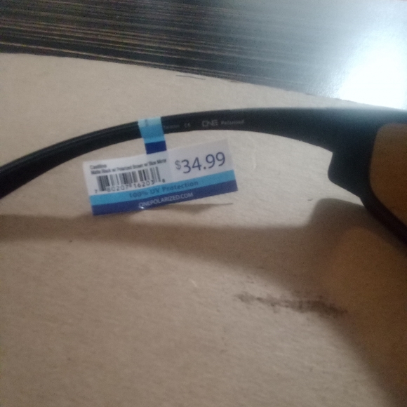 One by optic nerve castline (Sunglasses) - Picture 2 of 5